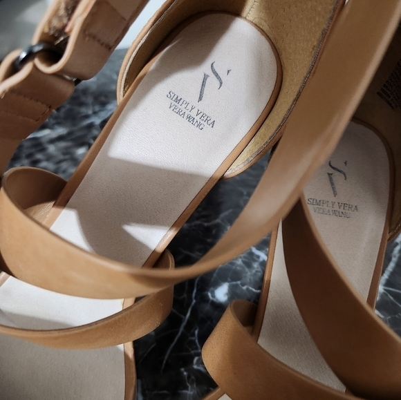 Simply Vera Wang heels - Picture 8 of 8